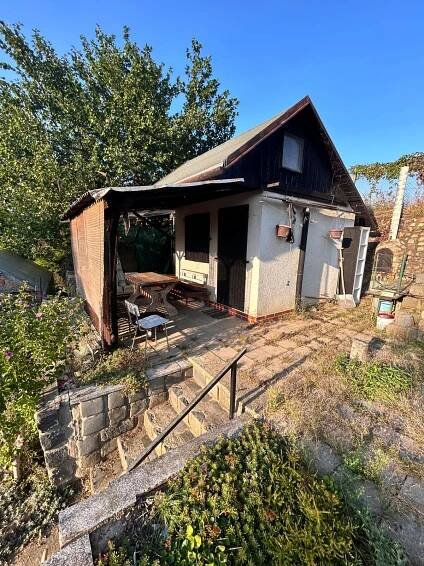 Prodej zahrady s chatkou, CP 284 m², Hrušovany u Brna | Correct Real Estate