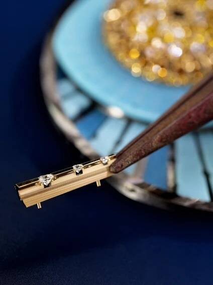 Turquoise marquetry. Lady Arpels Jour Enchanté watch, Extraordinary Dials™, Van Cleef & Arpels.