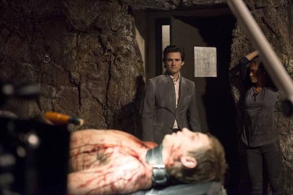 Prvních 100 - Blood Must Have Blood: Part 2 - Z filmu - Johnny Whitworth