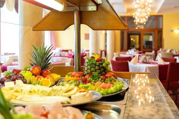 Hotel Miramare - Lázně Luhačovice | Lázně Travel