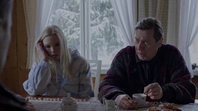 Korvessa kulkevi - Kuolleen toverini nimi - Z filmu - Kerli Kyllönen, Matti Onnismaa