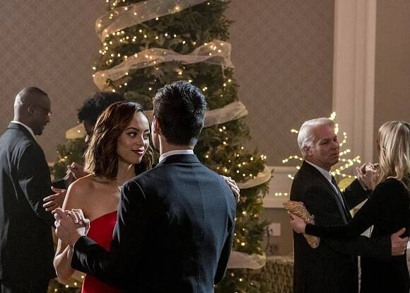 Amber Stevens West - Christmas Unwrapped - Z filmu