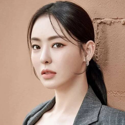 Lee Da Hee 11