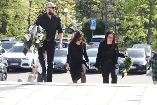 Denise (†36) z MasterChefa splnili poslední přání: Sbohem v červených lodičkách. Měla je i Limberská...