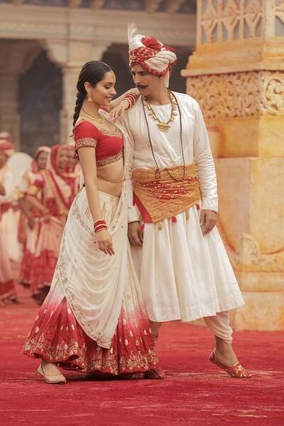 Manushi Chhillar, Akshay Kumar - Samrat Prithviraj - Z filmu