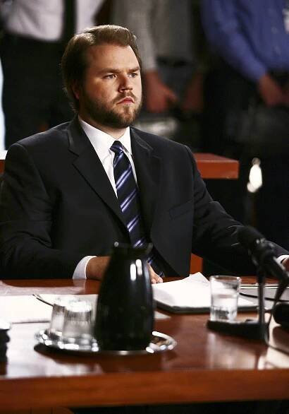 Kauzy z Bostonu - Hledám Shirley. Zn.: Zoufale - Z filmu - Tyler Labine