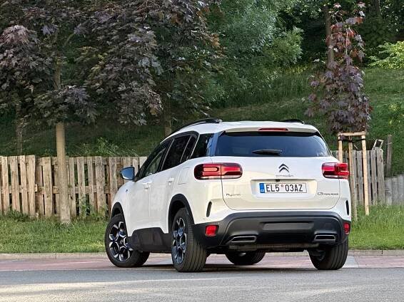 Citroen C5 Aircross Hybrid 225 e-EAT8 – omlazený pohodář | Autoindex