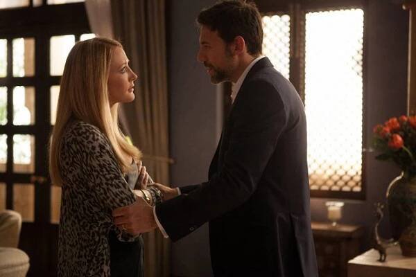 Tyran - Z filmu - Jennifer Finnigan, Adam Rayner