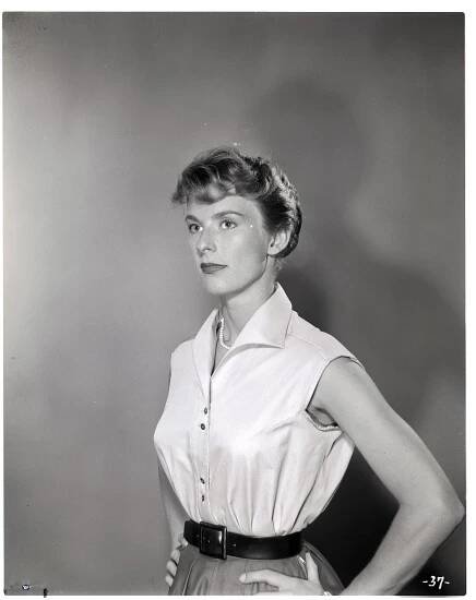 Actress and comedienne Cloris Leachman on the variety show called "The Frank Sinatra Show" on April 18, 1958. / Source: Getty Images