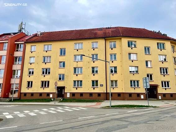 Pronájem bytu 2+1 62 m², Pravdova, Jindřichův Hradec - Jindřichův Hradec II