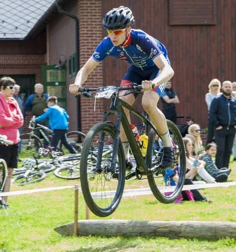Nedělní MTBcross ve Lhotě ovládl Matěj Lasák