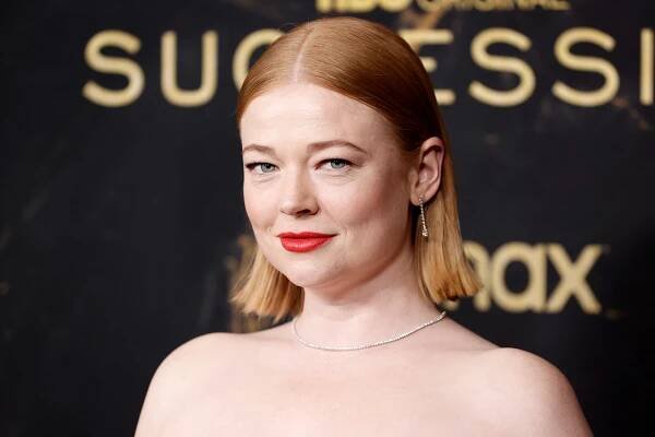 'Succession' star Sarah Snook teases a 'juicy' season 3