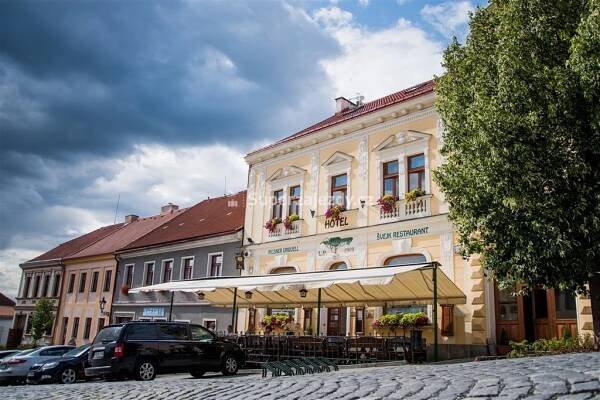 U ZELENÉHO STROMU NEPOMUK - Česká Republika - Plzeňsko - Plzeň a okolí | Superzajezdy.cz