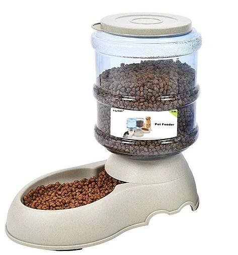 AUTOMATICKÝ VELKÝ DÁVKOVAČ NA GRANULE- PSI A KOČIČKY 3,75 L BÉŽOVÁ