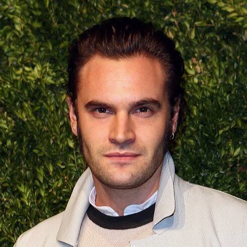 Meet Tom Bateman, The "Murder on the Orient Express" Star You’ll Soon Be Seeing Everywhere