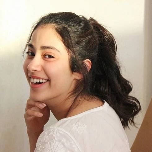 Janhvi Kapoor claims a good champi is what helps her unwind after a long day