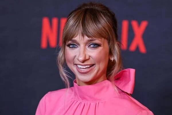 Americká herečka a komediantka Lauren Lapkusová přijíždí do Los Angeles Premiere Of Netflix 'The Out-Laws', které se konalo v Regal LA Live 26. června 2023 v Los Angeles, Kalifornie, Spojené státy. — Stock obrázek