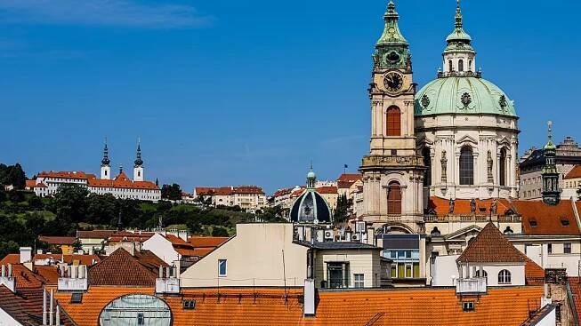 Byt na Malé Straně za 13 tisíc měsíčně? Musíte být pirát starousedlík