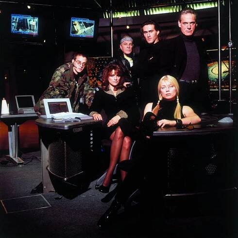 Matthew Ferguson, Alberta Watson, Don Francks, Roy Dupuis, Peta Wilson, Eugene Robert Glazer - Brutální Nikita - Promo