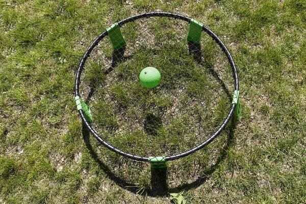 Sommertrend Roundnet: Spikeball & Co. im Check 6