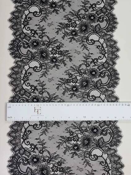 Black Chantilly lace trimming - Image 7