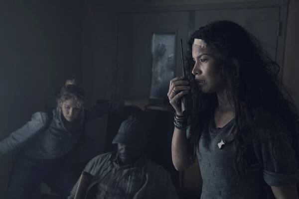 Živí mrtví: Počátek konce - MM 54 - Z filmu - Danay Garcia