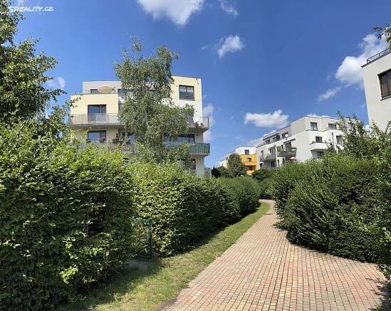 Pronájem bytu 2+kk 65 m², Kamýcká, Praha 6 - Sedlec