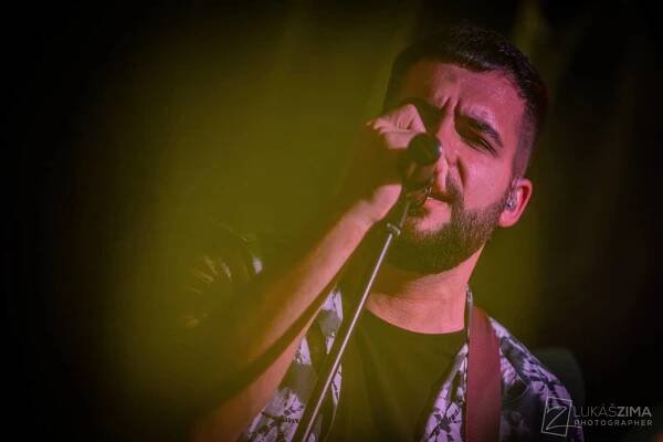 Lipo pokřtil v Malostranské besedě album, mezi hosty byli Jindra Polák i Kateřina Marie Tichá