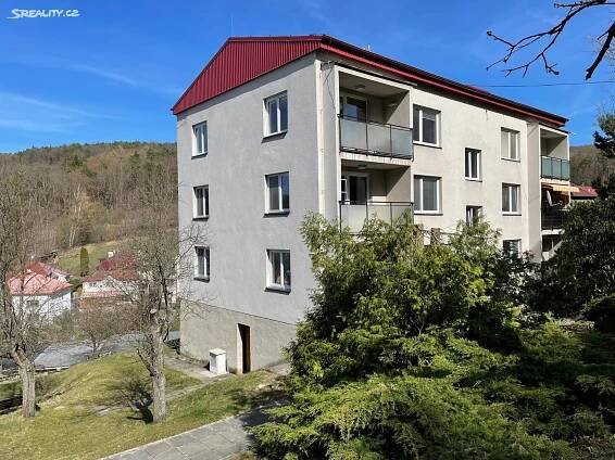 Prodej bytu 3+1 90 m², Antonína Slavíčka, Luhačovice
