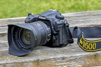 Nikon D500 / Rýchlik vo formáte APS-C