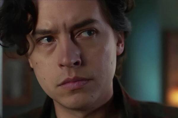 Riverdale - Chapter One Hundred and Seventeen: Night of the Comet (S06E22) (2022) | Galerie - Z epizody | ČSFD.cz