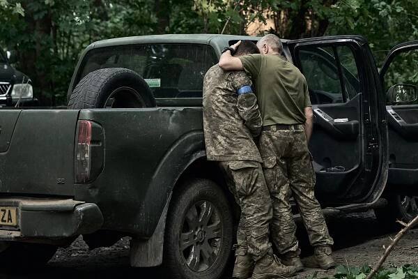 Téměř 400 000 ukrajinských vojáků už dezertovalo (video)