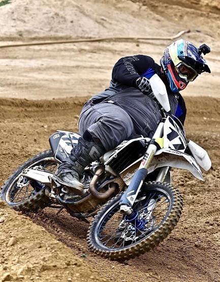 MOTOKROS "SOBOTA V GLENU": DVA TAKTY, DVOJITÁ KLASIFIKACE & ZÁVODY V DEŠTI (NE V DEŠTI) - Motocross Action Magazine