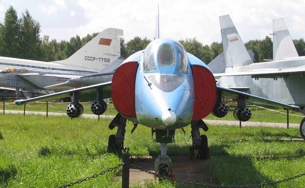 Jakovlev Jak-38 [kód NATO: Forger-A] : Jakovlev
