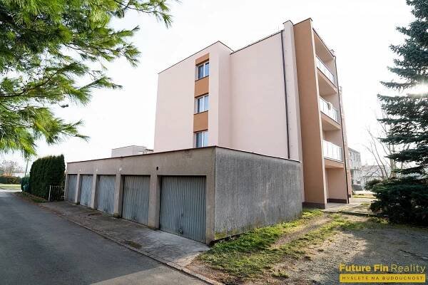 Prodej Byt 3+1, Okružní, Choltice, okres Pardubice