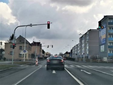 OBRAZEM: Silnice v Kladně na Sítné se opravují, je třeba dbát zvýšené pozornosti