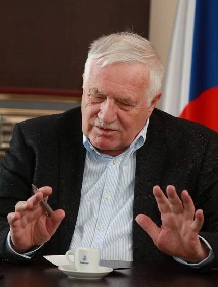 Klaus po vyhazovu syna řekl, kdo mu pije krev. Zmínil hlupáky i svůj návrat