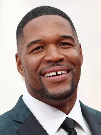 Michael Strahan - Sportscaster, Football Player, Host