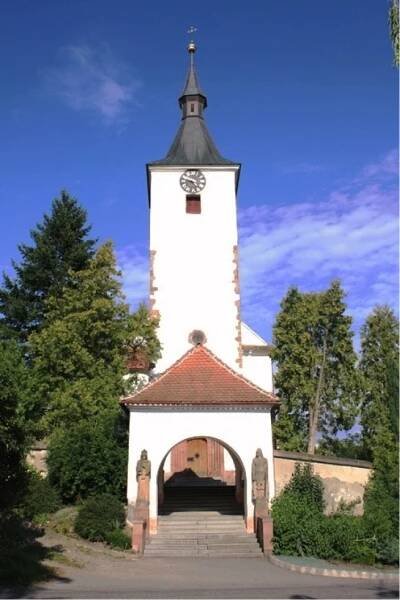 Kostel sv. Martina v Dolních Loučkách