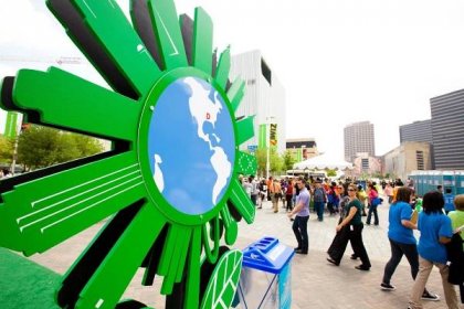 Ecoship celebrates Earth Day in Dallas, US