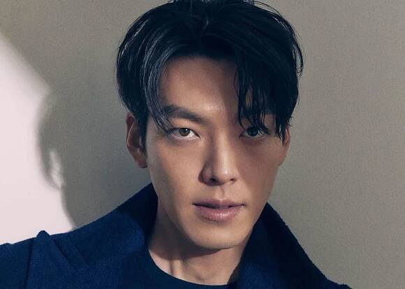Kim Woo Bin vysvětlil, proč se máme těšit na seriál Our Blues. Také zavzpomínal na chvíle, kdy byl nejšťastnější