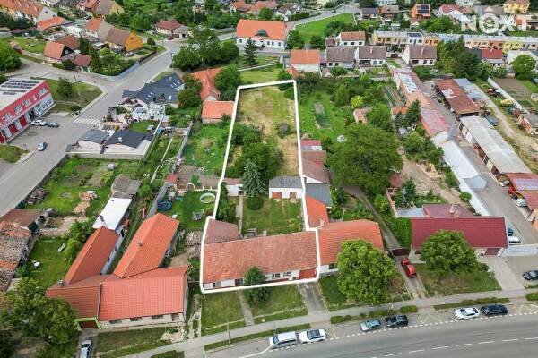 Prodej pozemku Bydlení, 2 111 m2