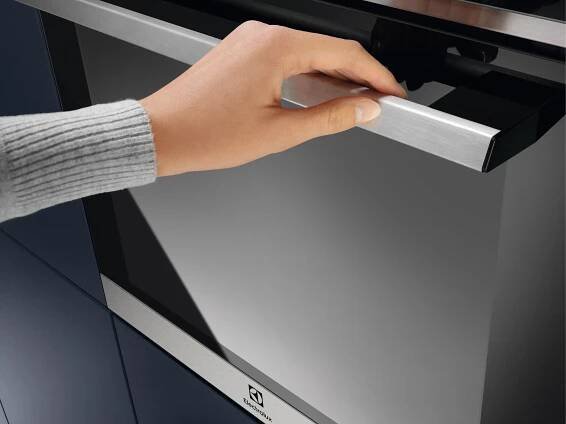 ELECTROLUX 600 SteamBake EOD6P77WX
