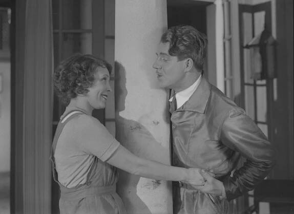 Svärmor kommer (1932) | Galerie - Z filmu | ČSFD.cz