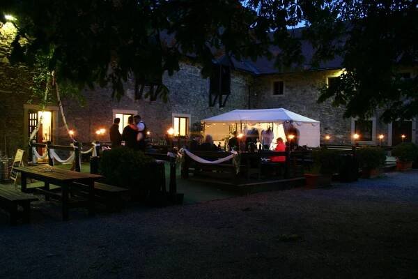 Hradní restaurace Helfštýnská Holba - Týn nad Bečvou | Česká kuchyně blízko mě