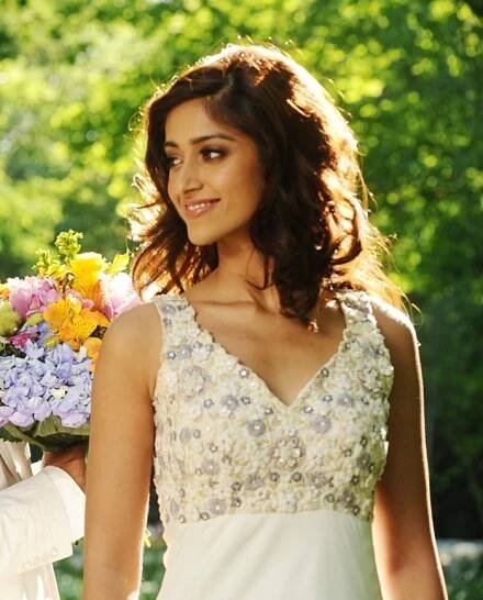 Actress Ileana Hot Stills In Snehitudu