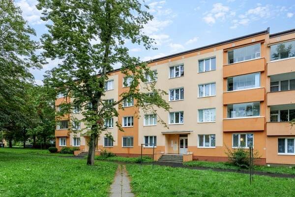 Prodej Byt 3+1, Okružní, Karlovy Vary - Stará Role