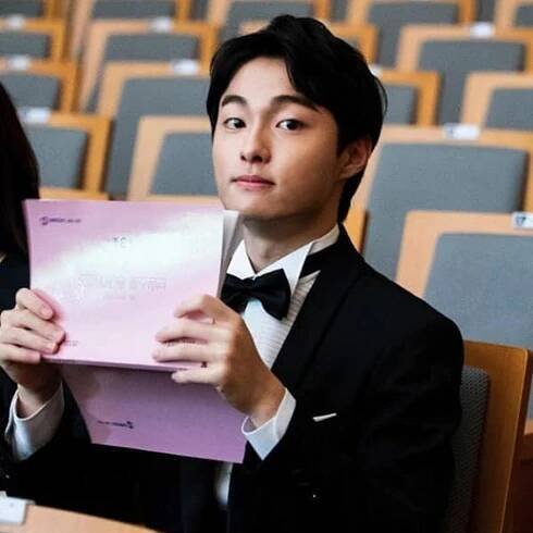 Yoon Chan Young 12