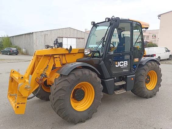 Teleskopický manipulátor JCB 541-70 Agri Super T4f - Fast agri s.r.o.