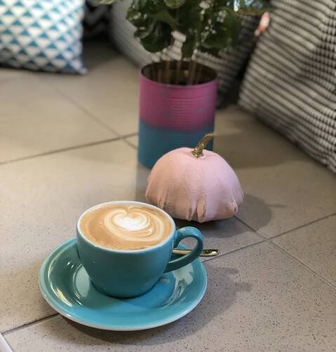 Káva Poděbrady – Amáres Coffee & First Crack Coffee – Kávomilník
